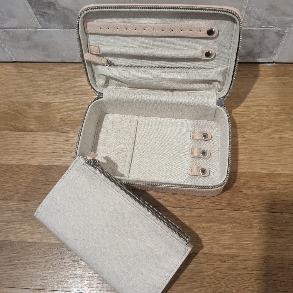 Mark & Graham medium travel jewelry organizer